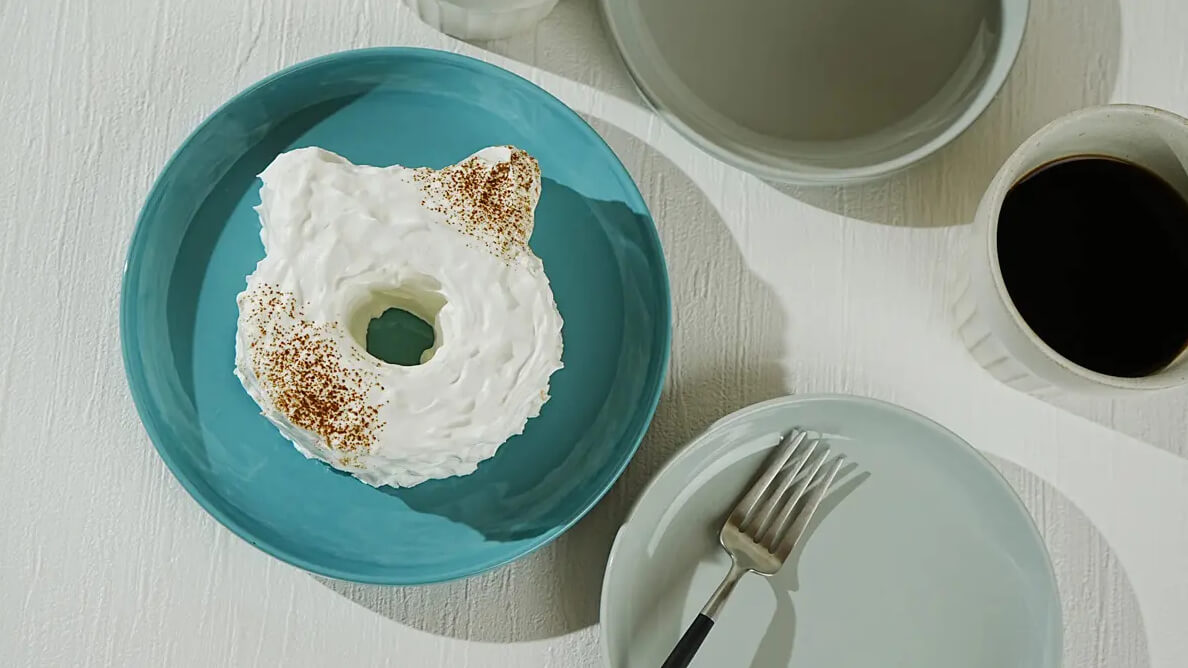 This is CHIFFON CAKE.、猫型の手作りミニシフォンケーキを発売